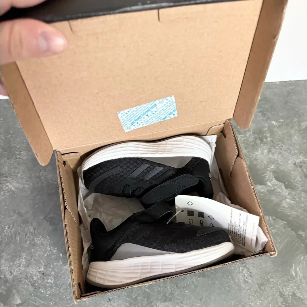 Adidas duramo black infant sneakers athletic new Velcro strap unisex size 4